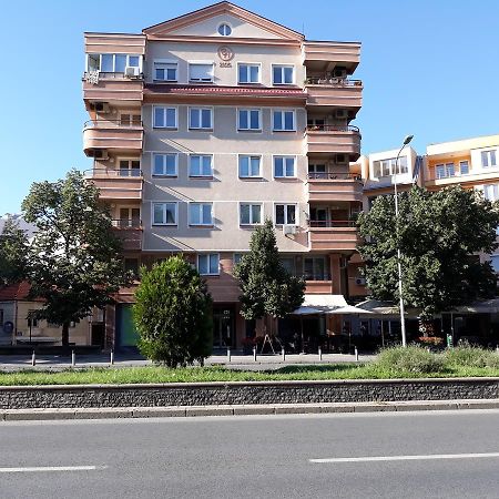 Ap Apartment Near Center Park Skopje Extérieur photo